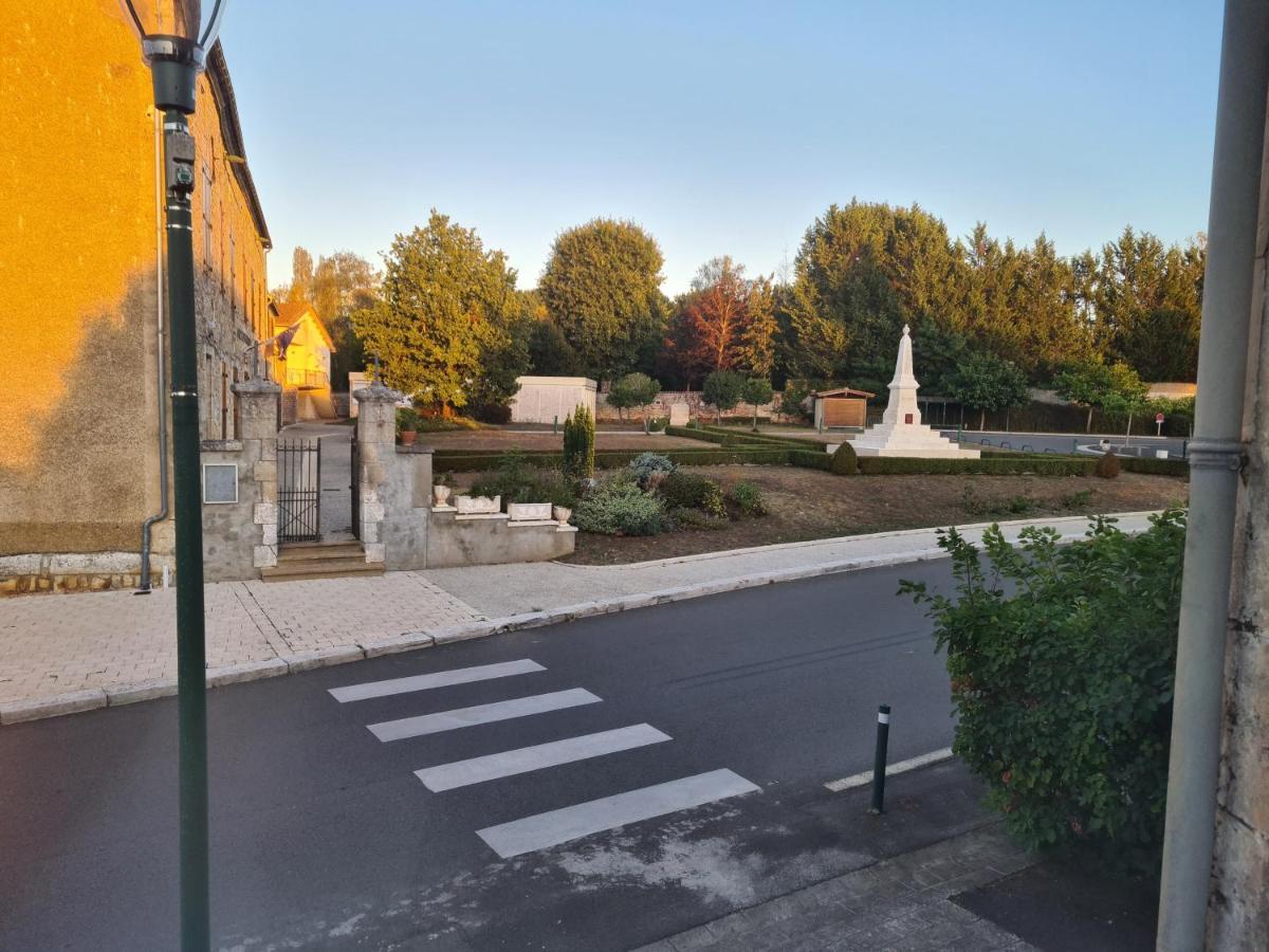 Logement Entier Situe A Taponnat Fleurignac. Bagian luar foto
